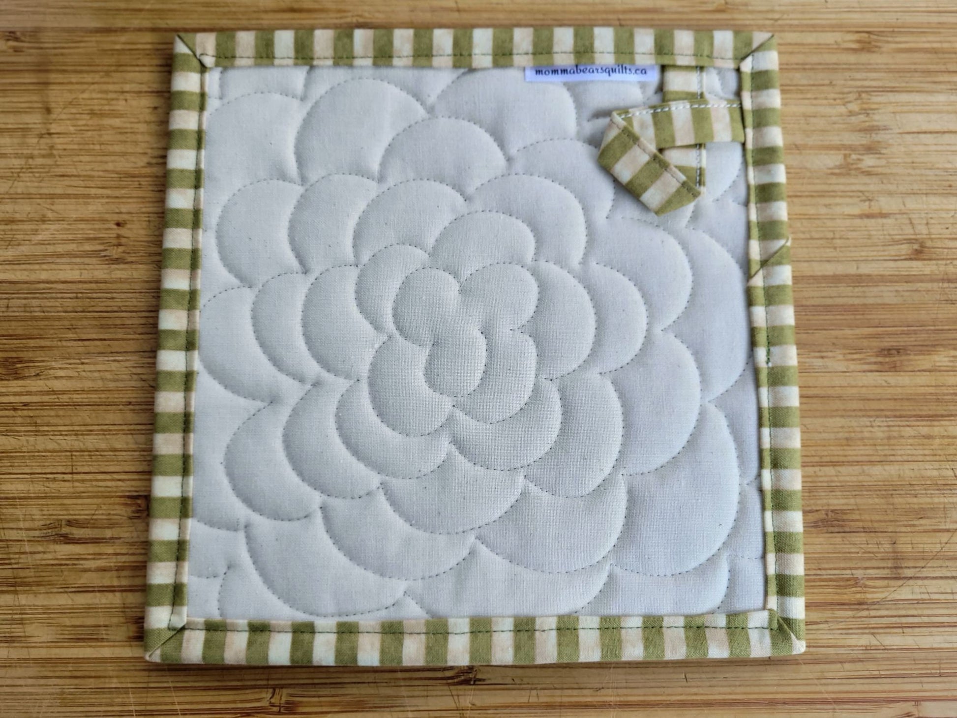 back of quilted pot holder