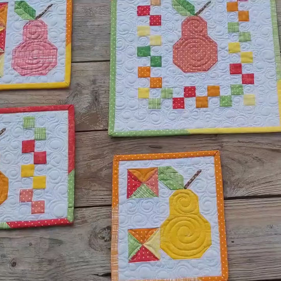 Mini Wall Quilt Set with Scrappy Patchwork Pear Fruit