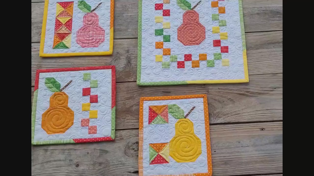 Mini Wall Quilt Set with Scrappy Patchwork Pear Fruit